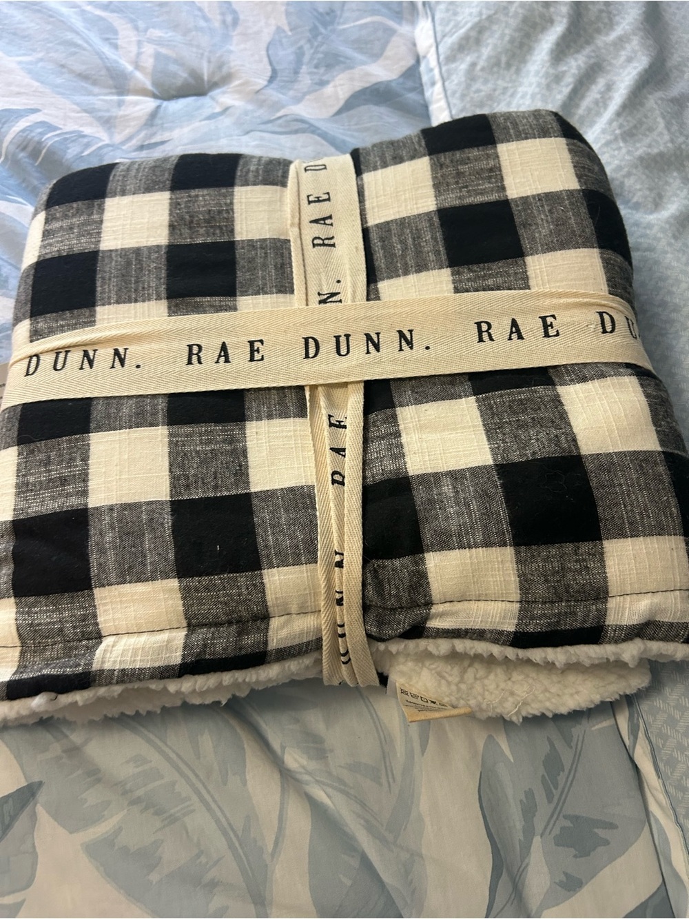 Rae Dunn Black & White Buffalo Check Sherpa Throw - Picture 2 of 2